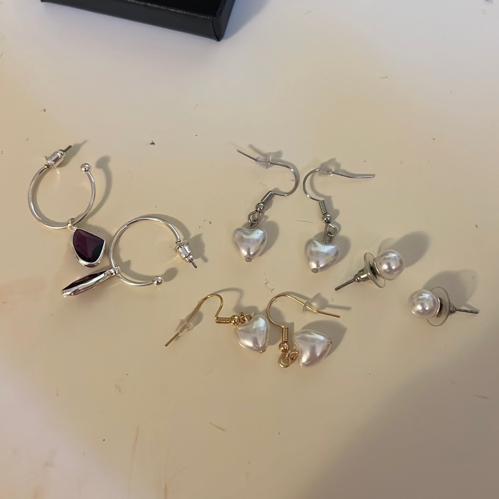 4 pack of earrings, brandy melville
